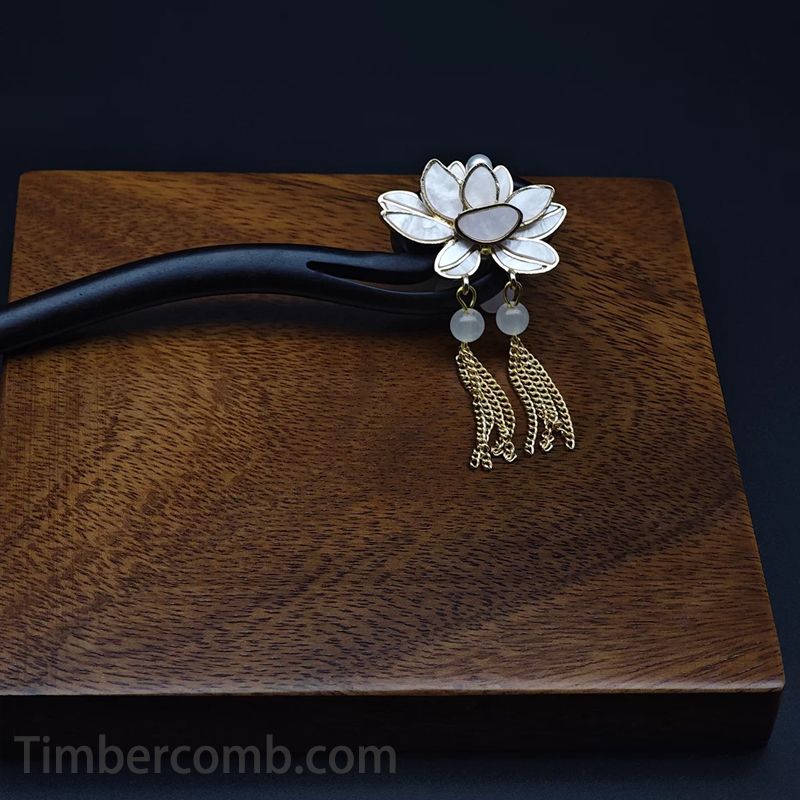 黒檀木 かんざし 蓮の花 天然木 簪 チェーンタッセル付き 一本差し 普段使い 和装 成人式 卒業式 髪飾り