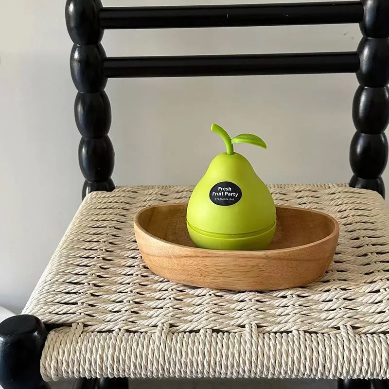 洋ナシ形 芳香剤 部屋用 プレミアムアロマ 固形 消臭グッズ 置き型 天然由来