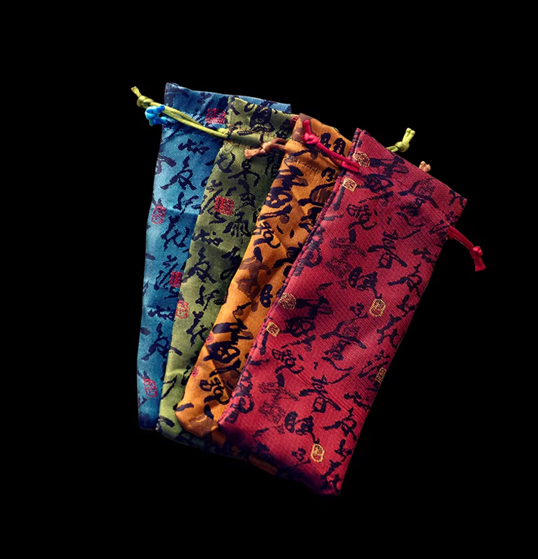 つげ櫛 本つげ 上質仕上げ 4.5寸とかし櫛 椿油仕上 静電気防止 携帯ポーチ付き自宅用