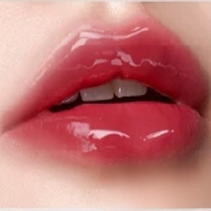 ลิปกลอสเนื้อเปล่งประกาย