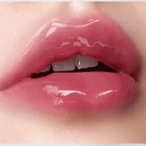 ลิปกลอสเนื้อเปล่งประกาย