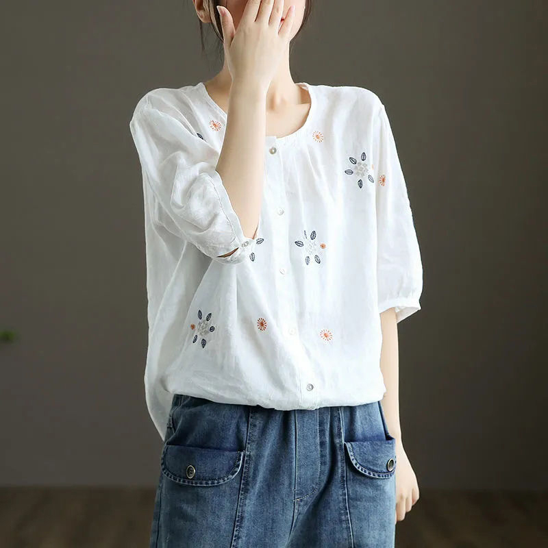 เสื้อแขนสั้นแขนบอลลูน ปักลายวินเทจ