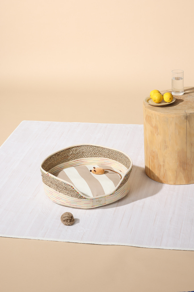 Artisan Cove Pet Cave, Rainbow