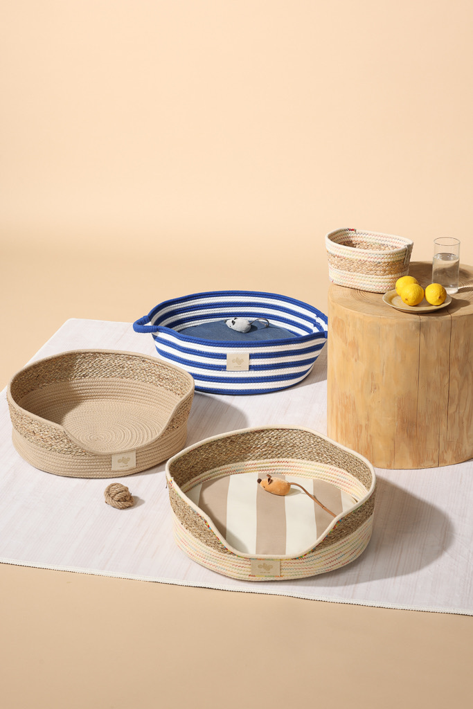 Artisan Cove Pet Cave, Rainbow