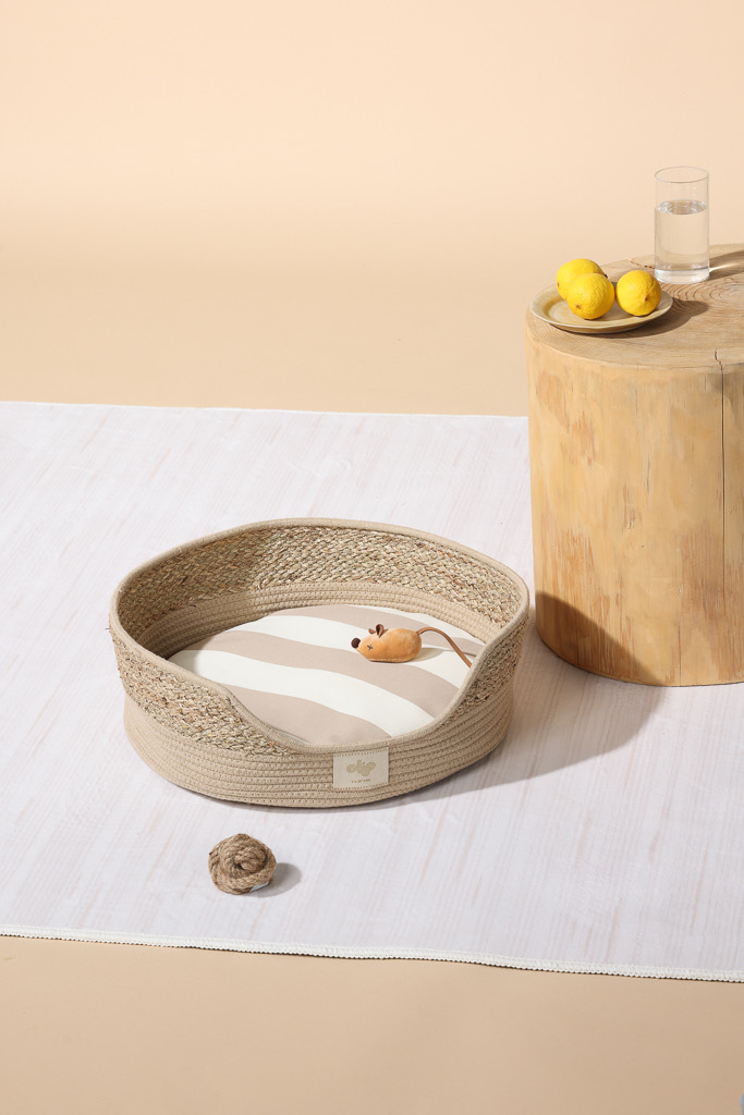 Artisan Cove Pet Cave, Camel