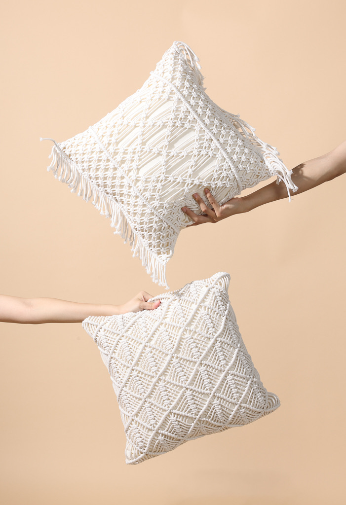 Agatha Hand Knitting Cushion Cover, Side Tassel Style