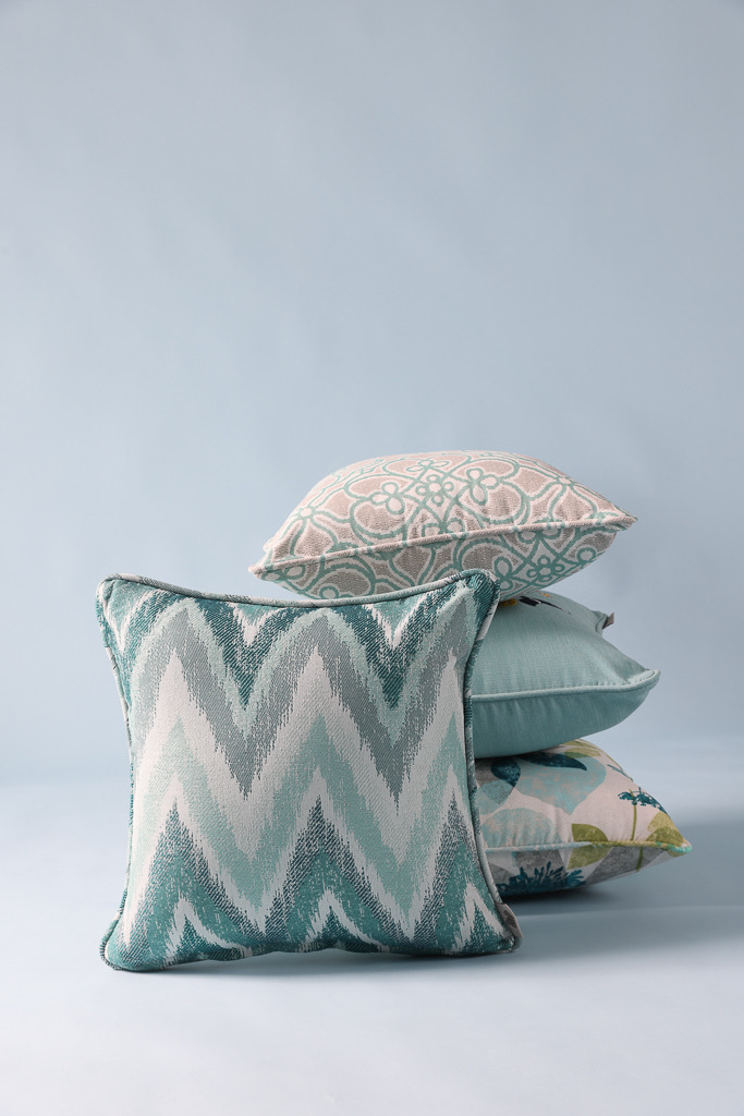 Hinata Olifen Fabric Cushion Cover, Green