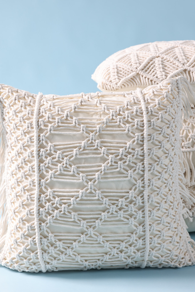 Agatha Hand Knitting Cushion Cover, Side Tassel Style