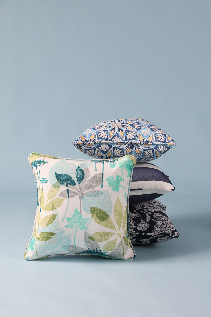 Soraya Spun Fabric Cushion Cover, Leafy