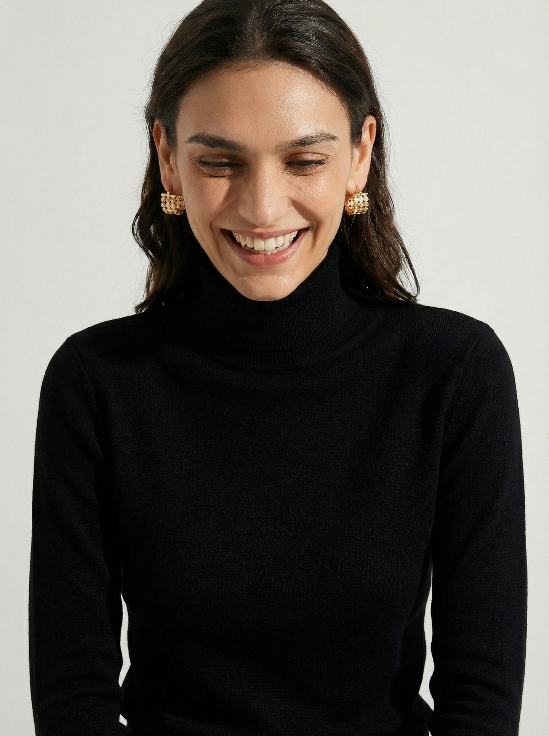 Sigillum Aureum | Gold Hoop Earrings with Geometric Pattern