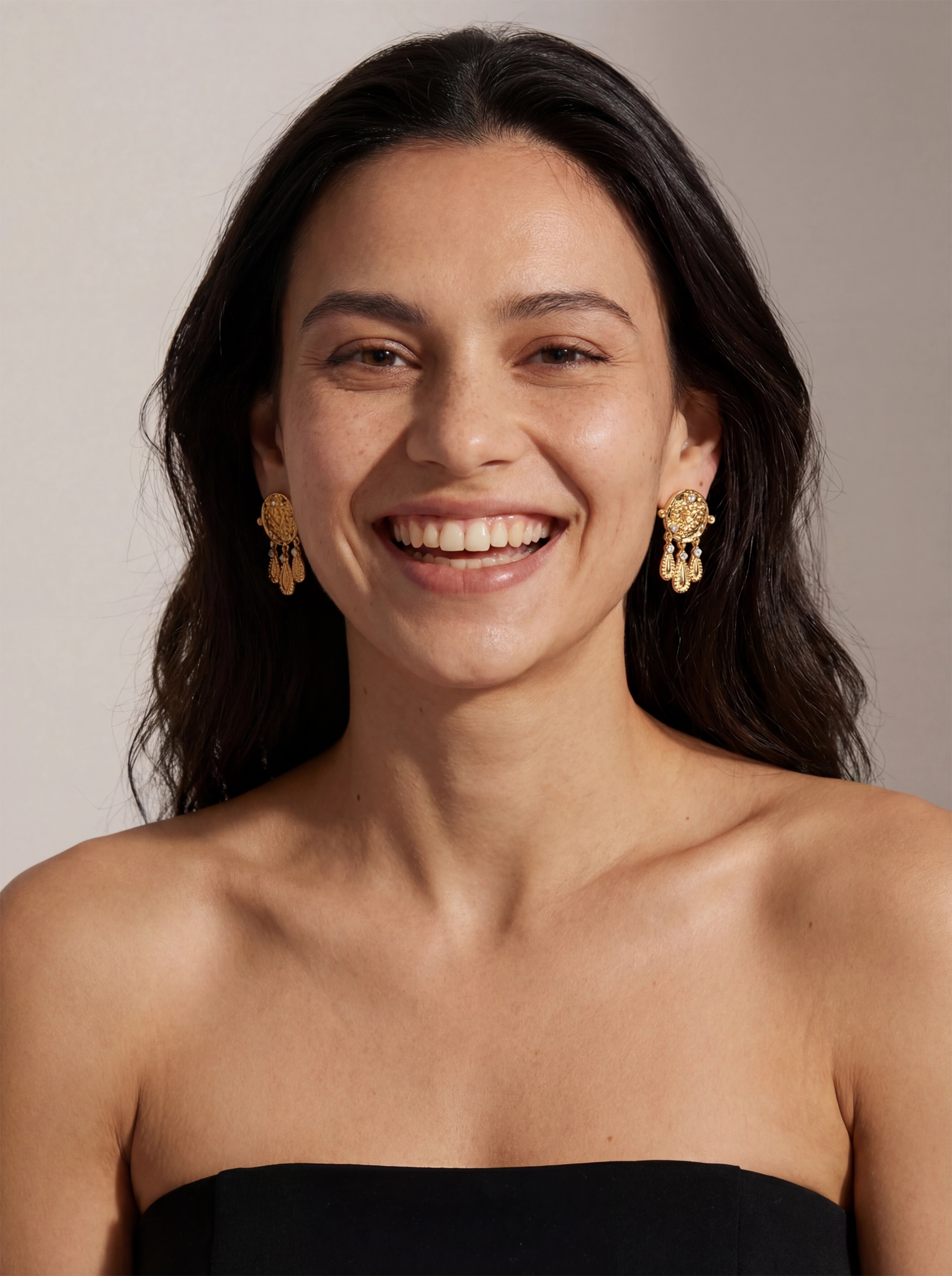 Rite Echo | Gold Oval Dangle Earrings