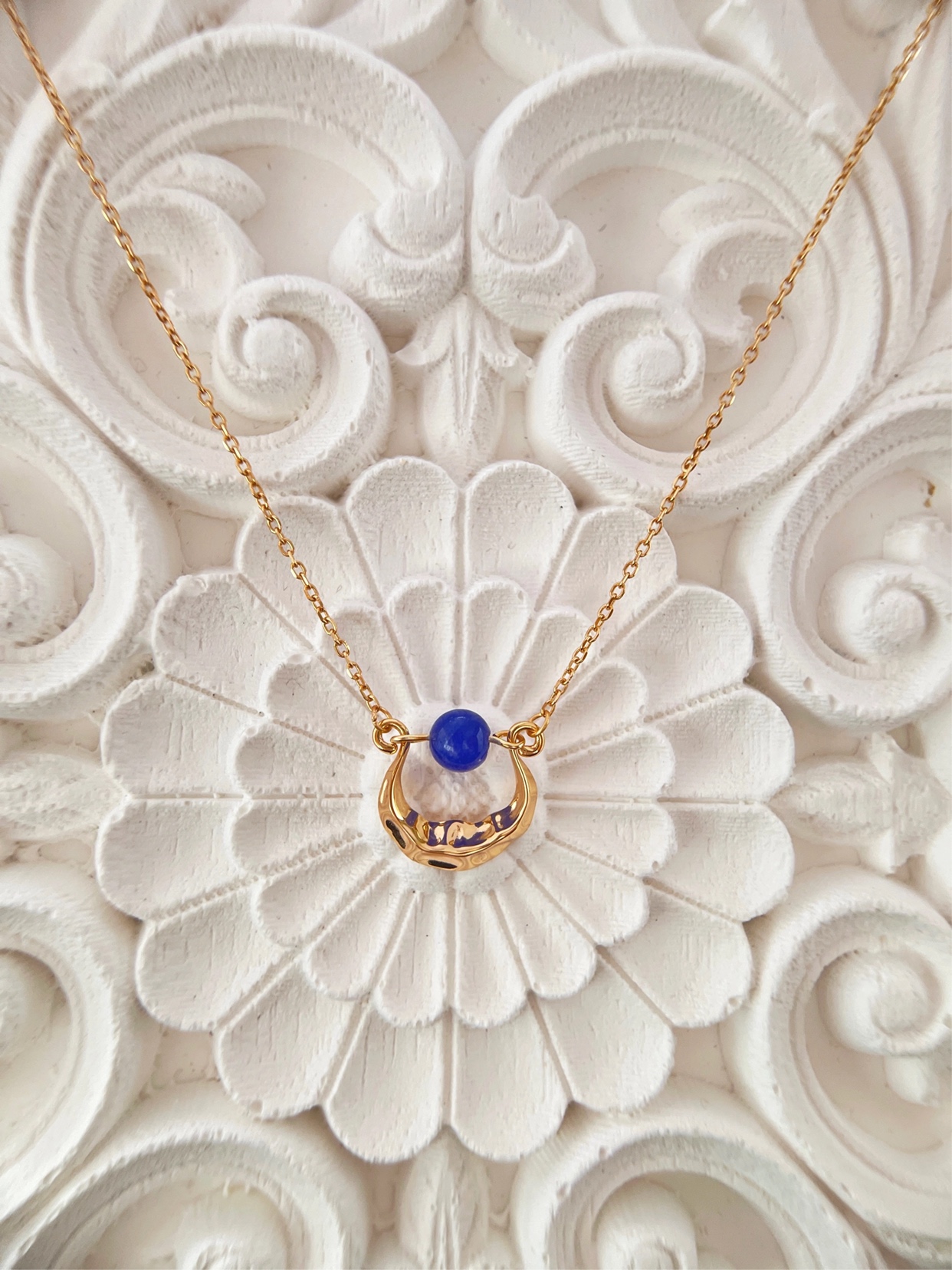 Gold Chain Necklace with Lazuli