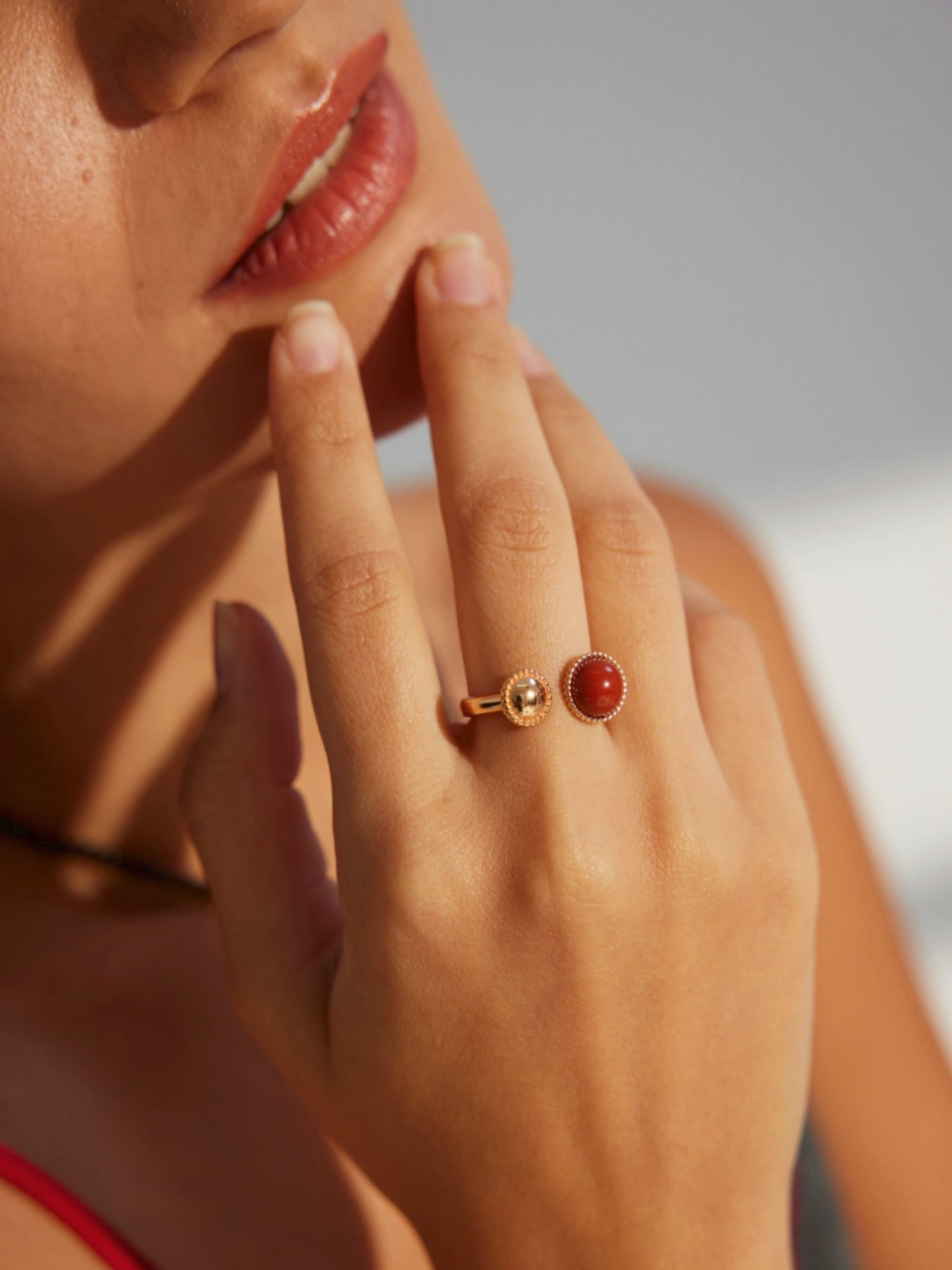 Dual Benediction｜Gold Open Ring with Red Stone