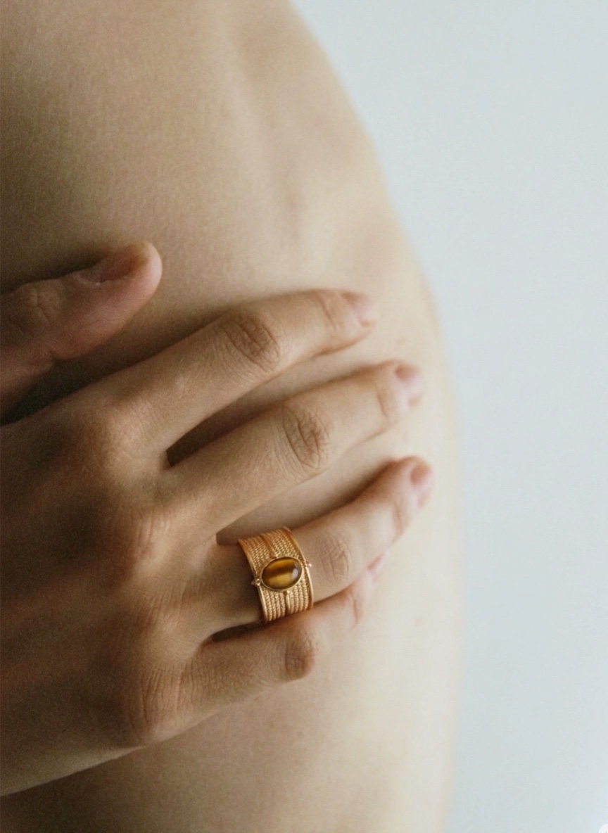 Eden Gaze｜Gold Ring with Tiger's Eye