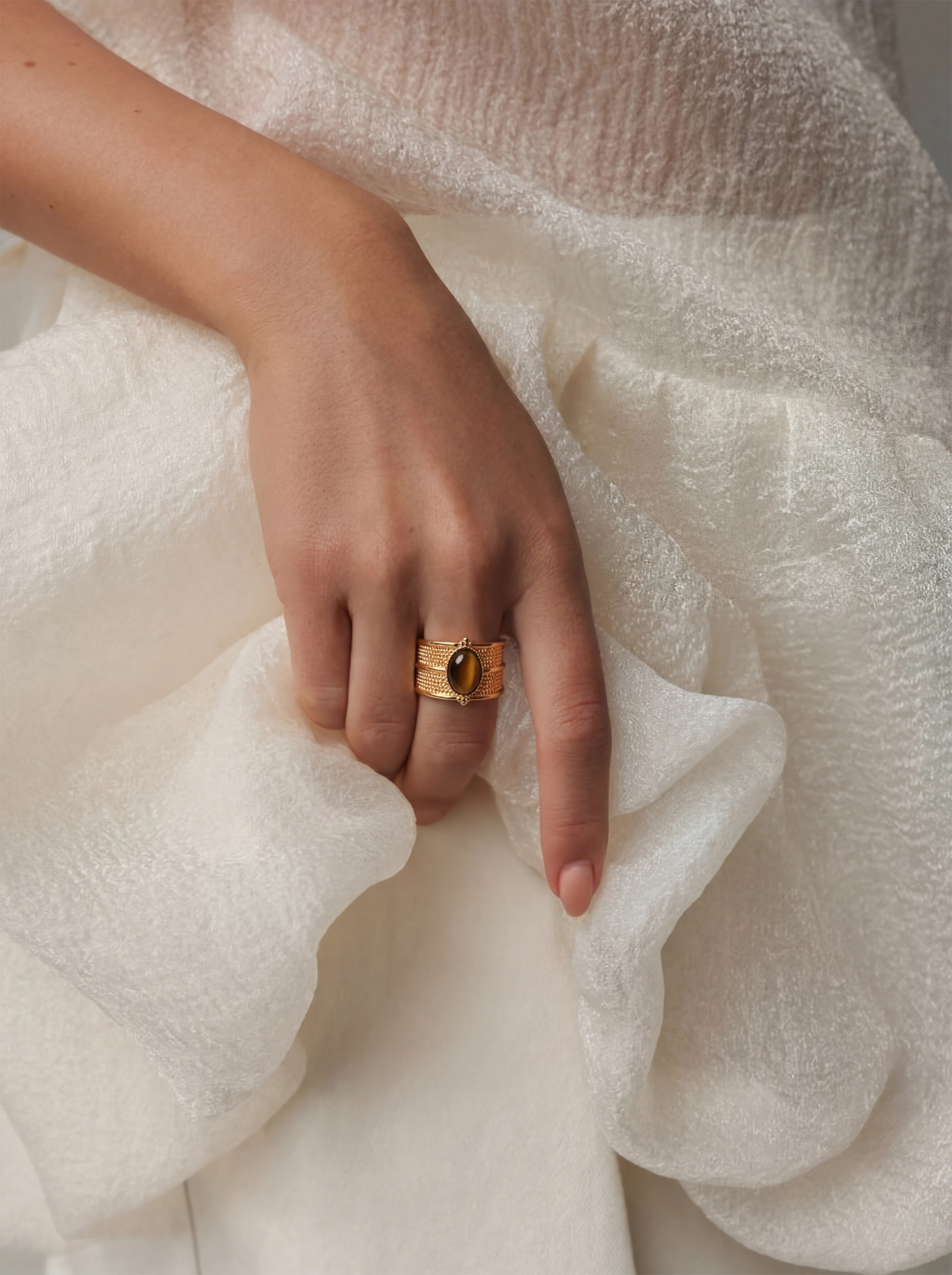 Eden Gaze｜Gold Ring with Tiger's Eye