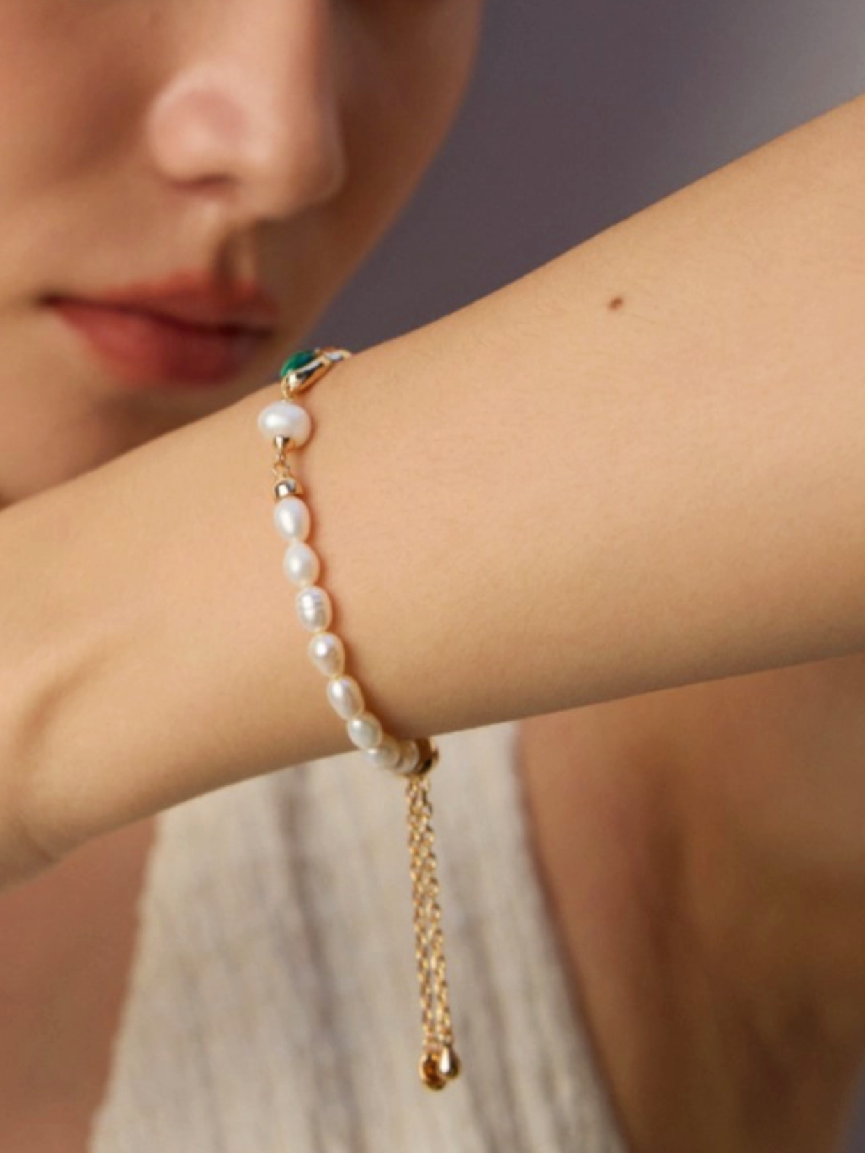 Viridis Vita | Gold Malachite and Pearl Beaded Bracelet