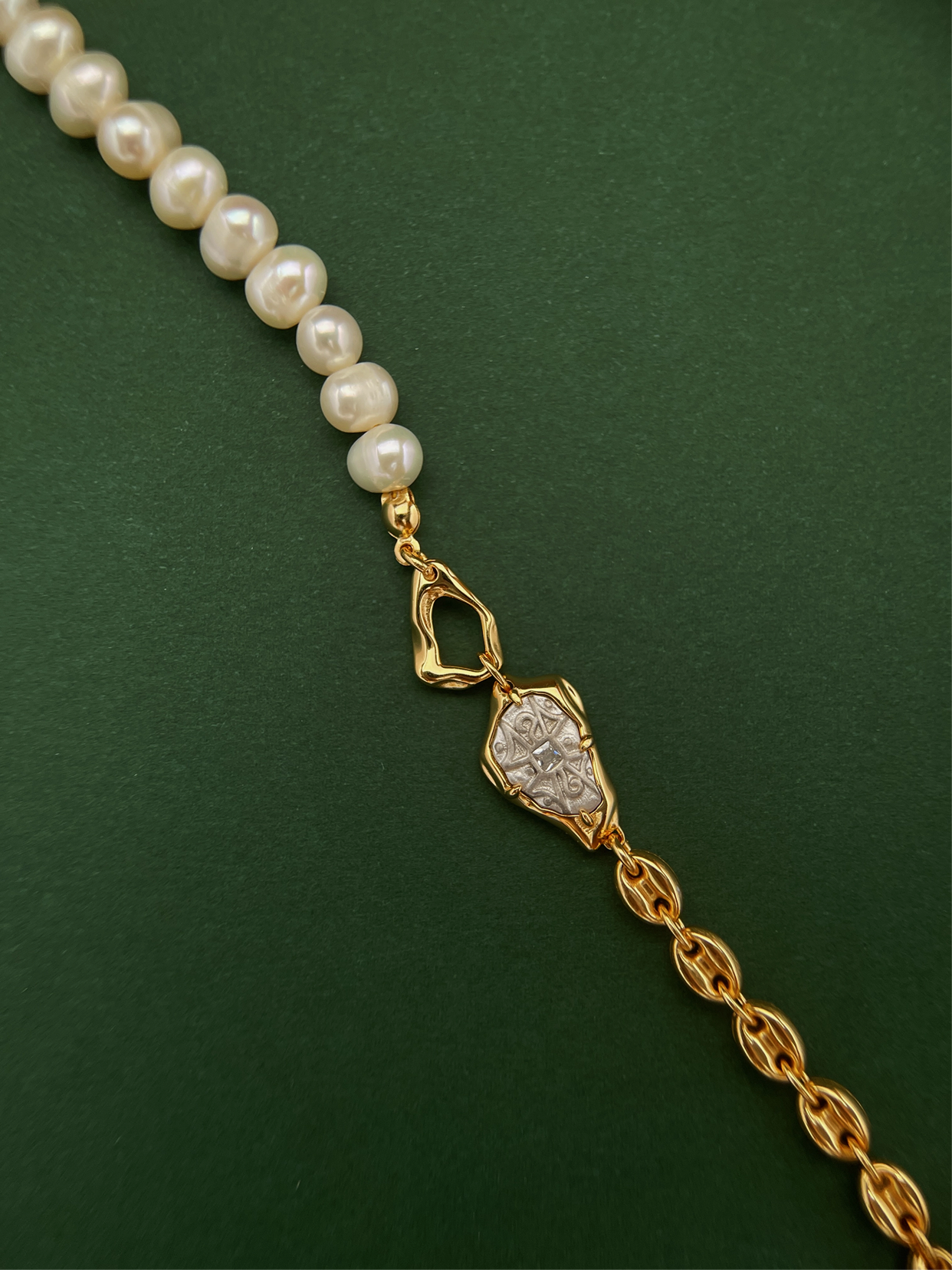 Custodia | Pearl and Gold Chain Bracelet