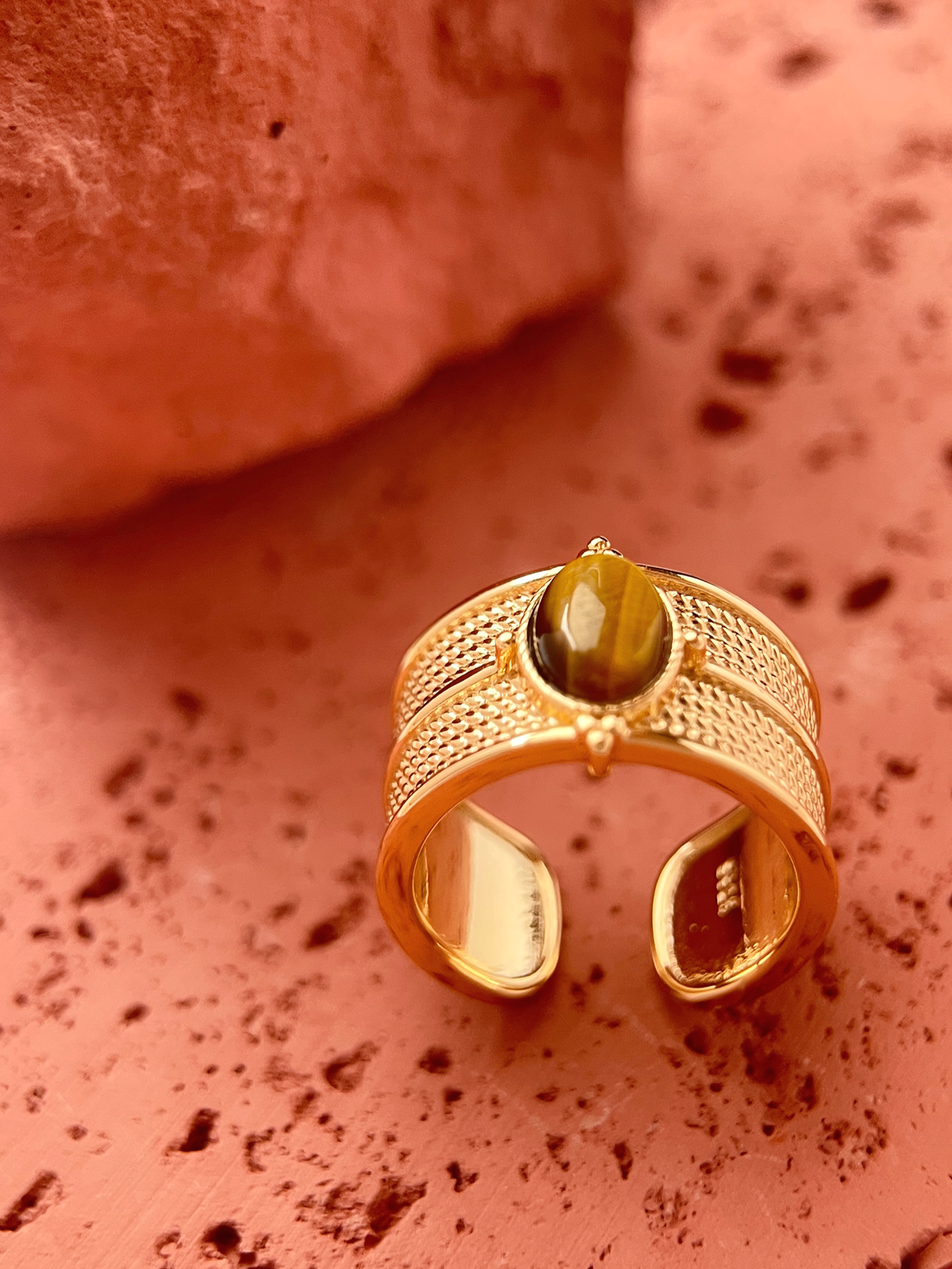 Eden Gaze｜Gold Ring with Tiger's Eye