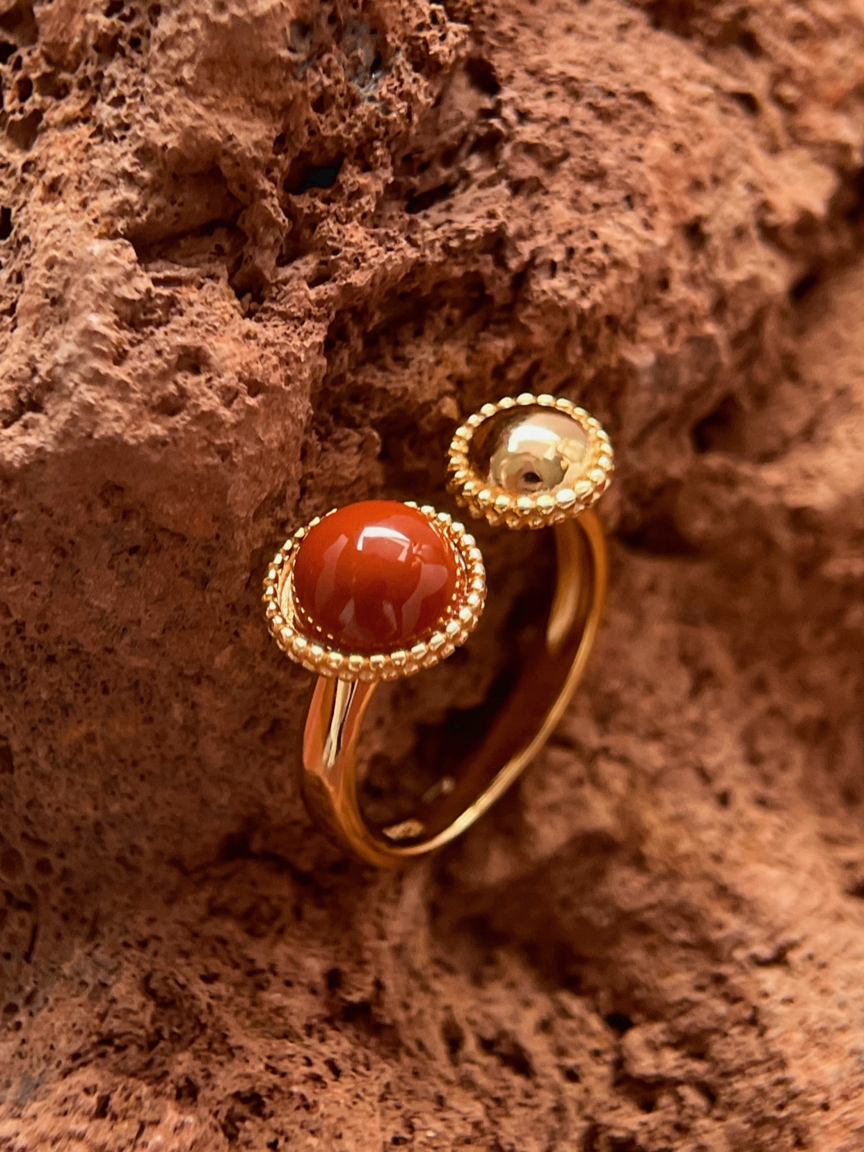 Dual Benediction｜Gold Open Ring with Red Stone