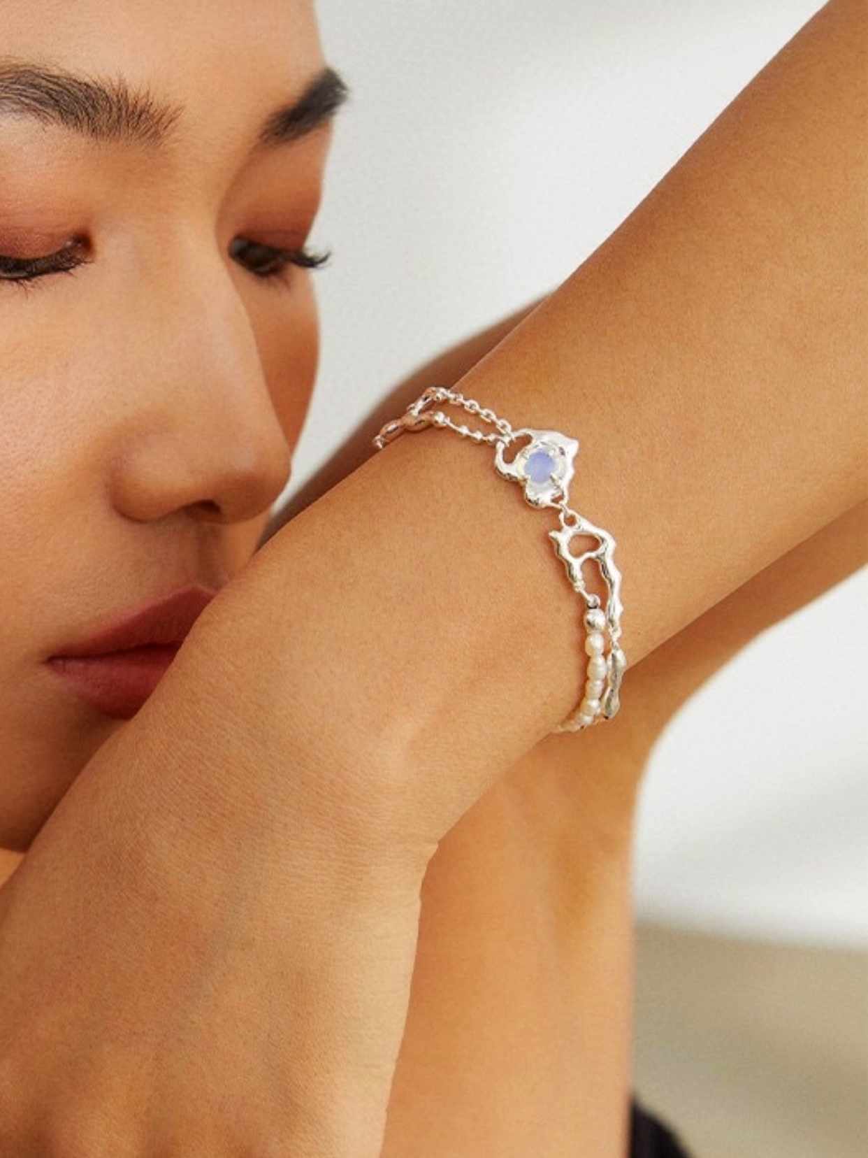 Lumen Ave | Sterling Silver Moonstone and Pearls Bracelet