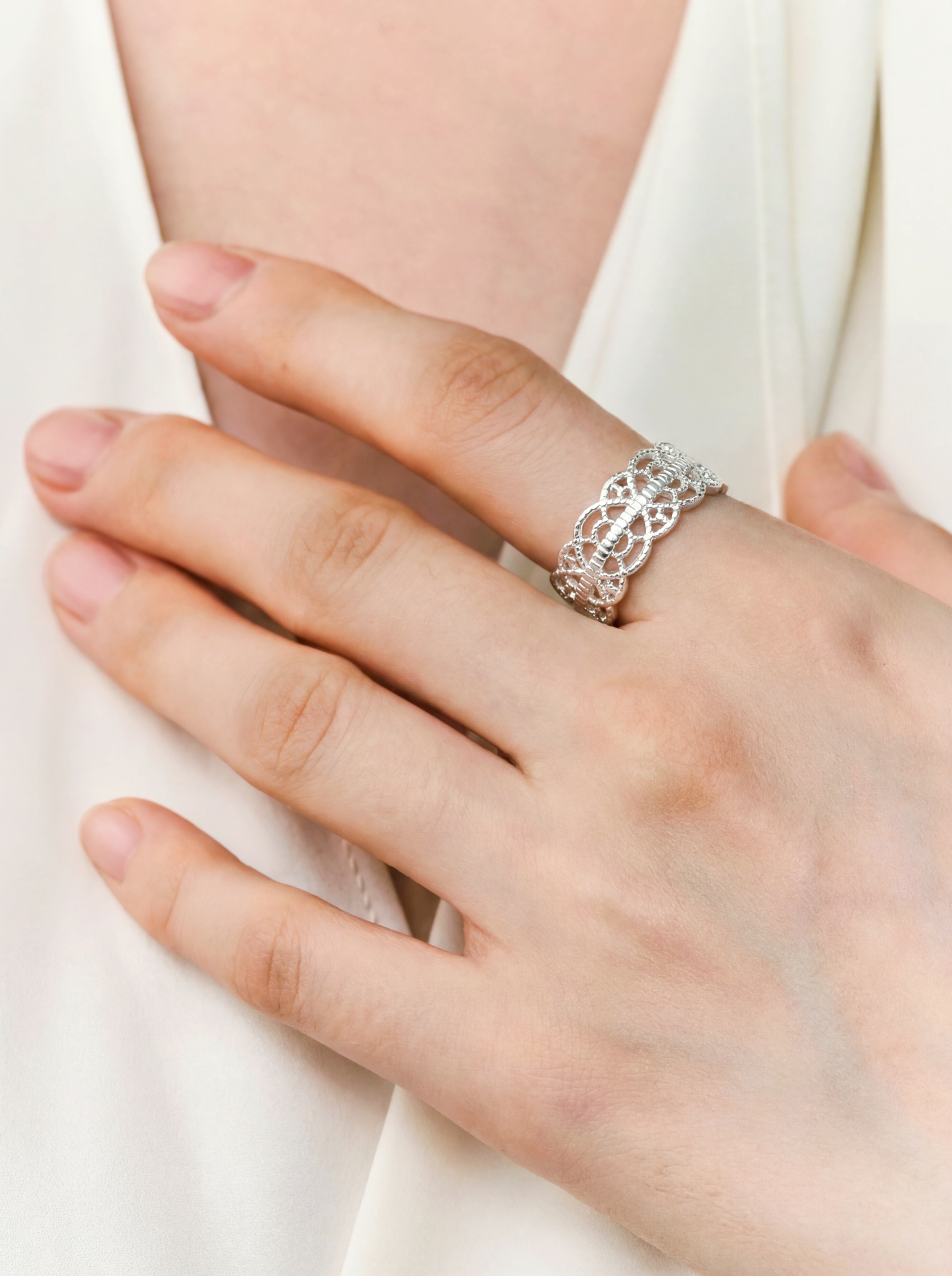 Silver Filigree Hollowed-out Open Ring