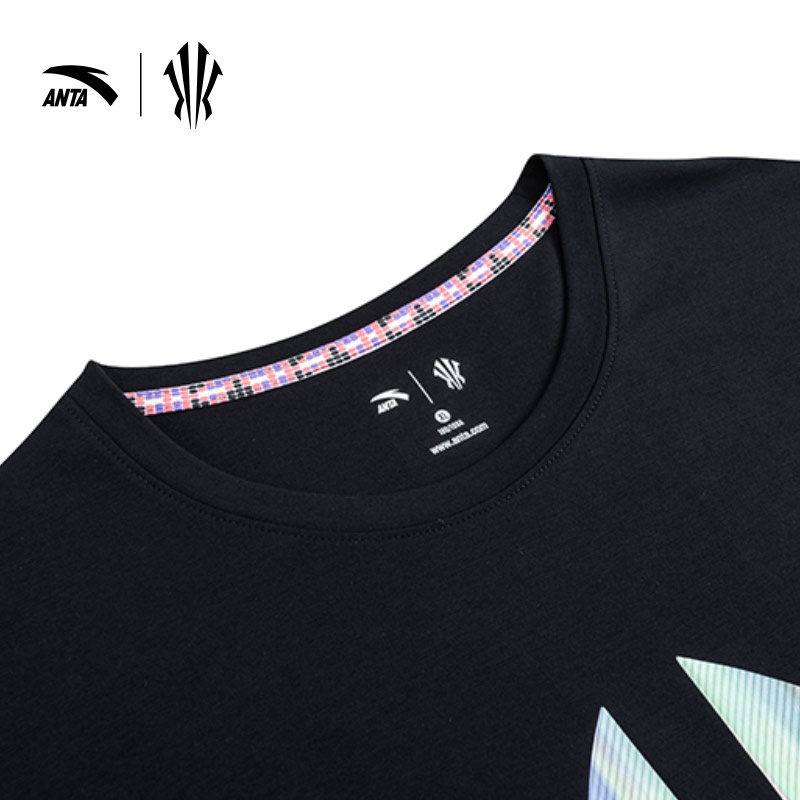 ANTA x Kyrie Irving Kaos Pria Men Sports T-Shirts 1724D1103