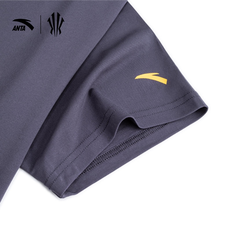 ANTA x Kyrie Irving kaos basket pria 1724C1108