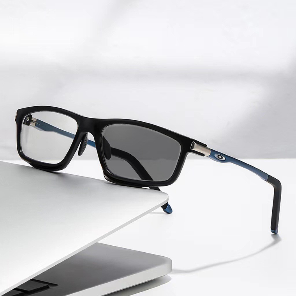 スポーツ アウトドア アルミニウム マグネシウム 超軽量 色が変わる 多焦点 老眼鏡