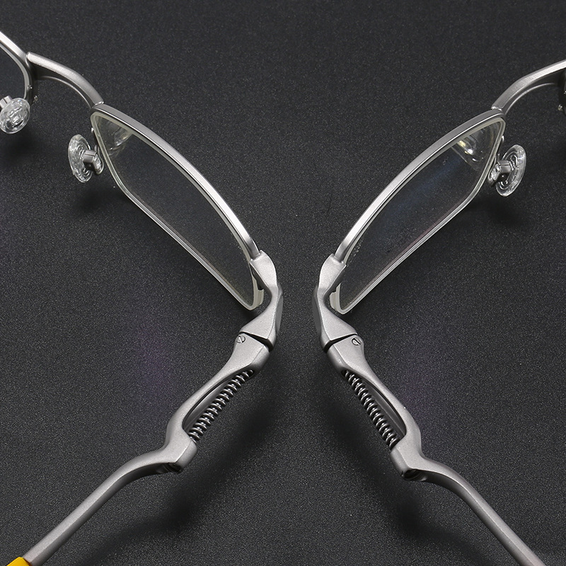 スプリングヒンジ付きセミリムレス調光レンズ搭載 多焦点老眼鏡