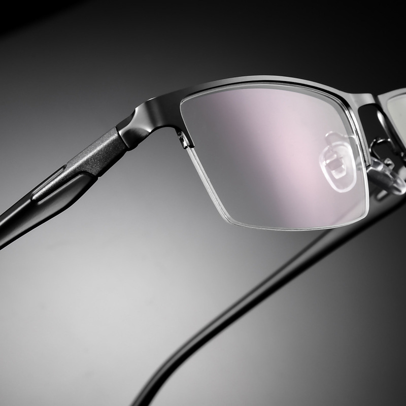 メタル製 超軽量 ハーフフレーム 調光 多焦点メガネ