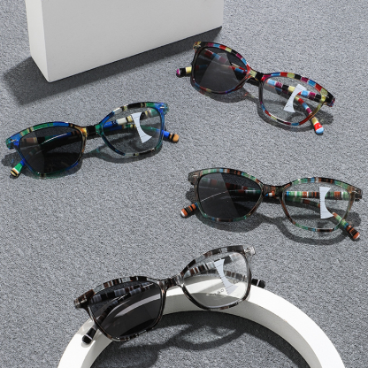 FASHIONABLE RAINBOW STRIPES ULTRA-LIGHT COLOR CHANGING READING GLASSES