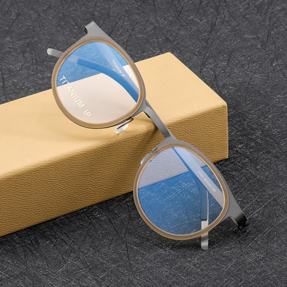 Leon Retro Pure Titanium Round Glasses