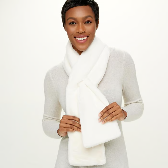 🎄Christmas Sale 49% OFF🔥-❄️Faux-Fur Pull-Through Scarf with Hidden Pocket