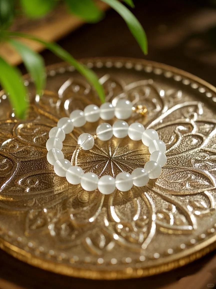White Moonstone Single-Strand Bracelet