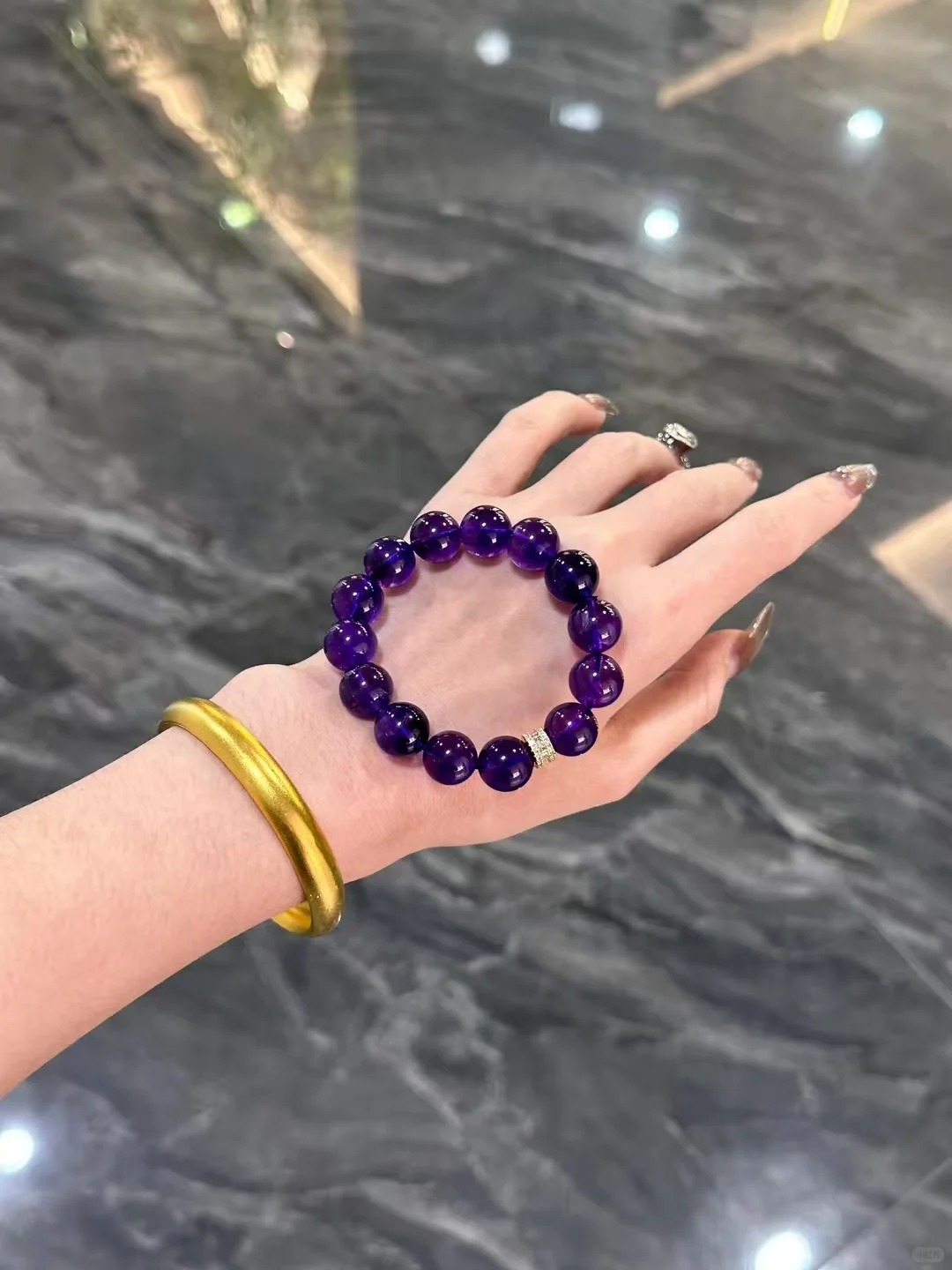 Rich Amethyst Bracelet with Diamond-Accent Single-Strand Bracelet