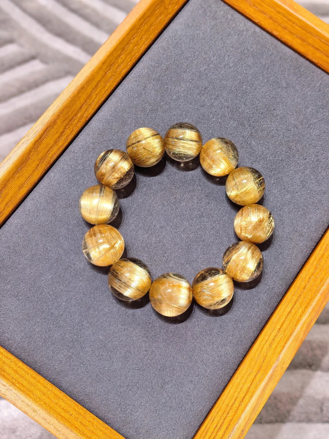 [Smooth-Rutilated Collectible] Natural Rutilated Quartz Single-Wrap Bracelet | Dense Smooth Gold Silk High-Transparency Crystal Fortune-Bringing Curio Bracelet