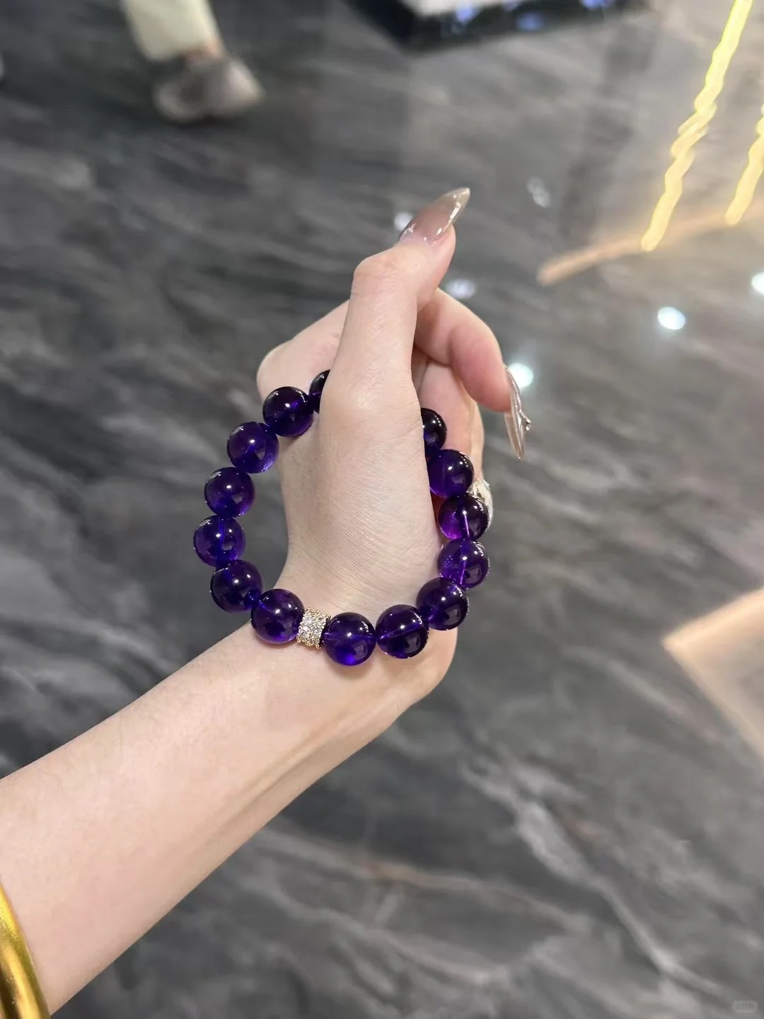 Rich Amethyst Bracelet with Diamond-Accent Single-Strand Bracelet