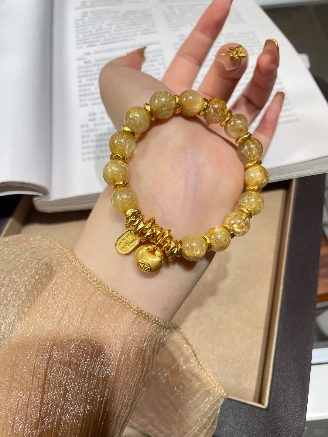 [Natural Rutilated Quartz Bracelet] with Solid Gold "Wealth & Fortune" Pendant | Light Luxury Auspicious Fortune-Bringing Decorative Bracelet