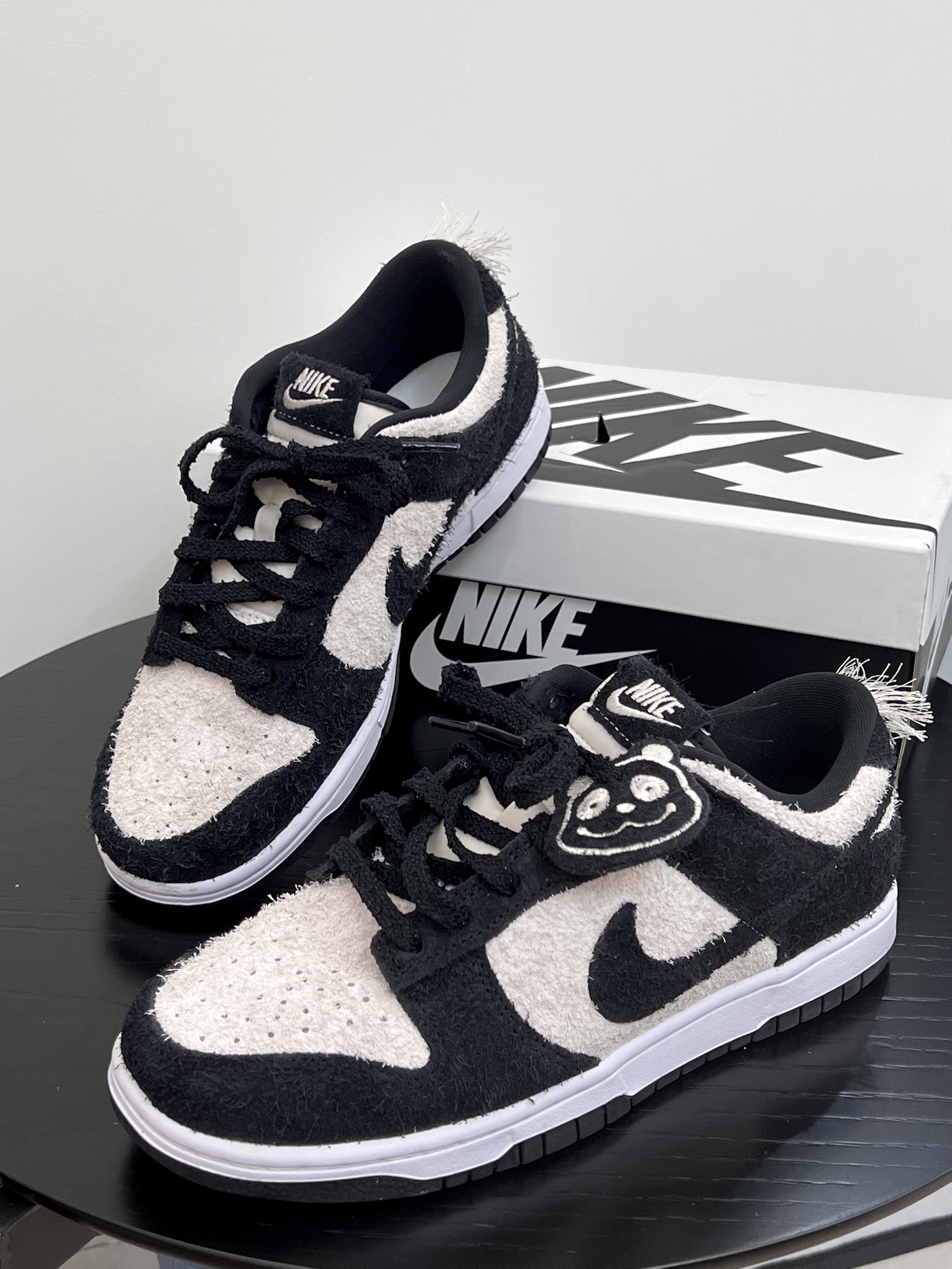 NIKE毛絨黑白熊貓