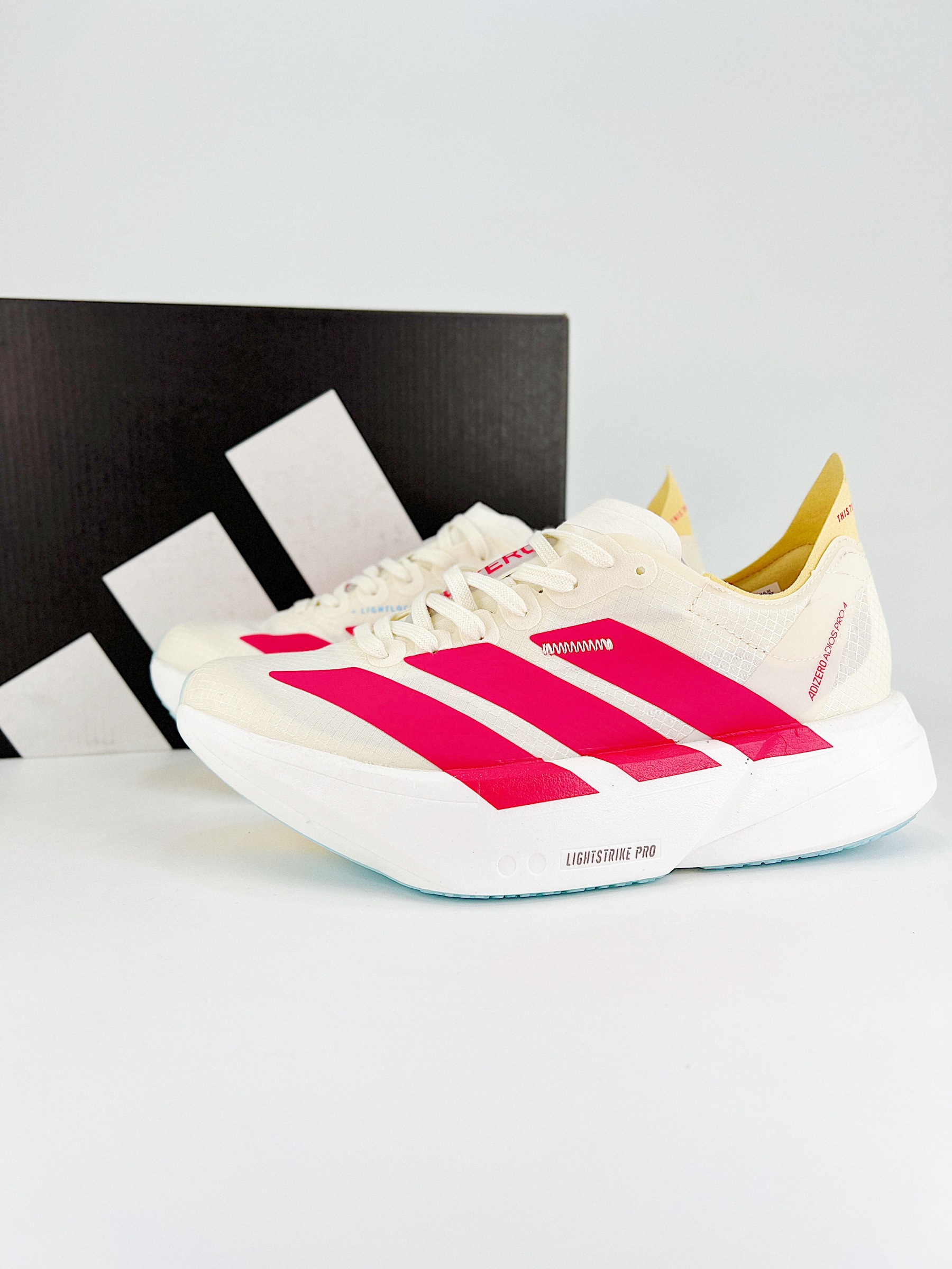 adidas  Adizero Adios 4系列