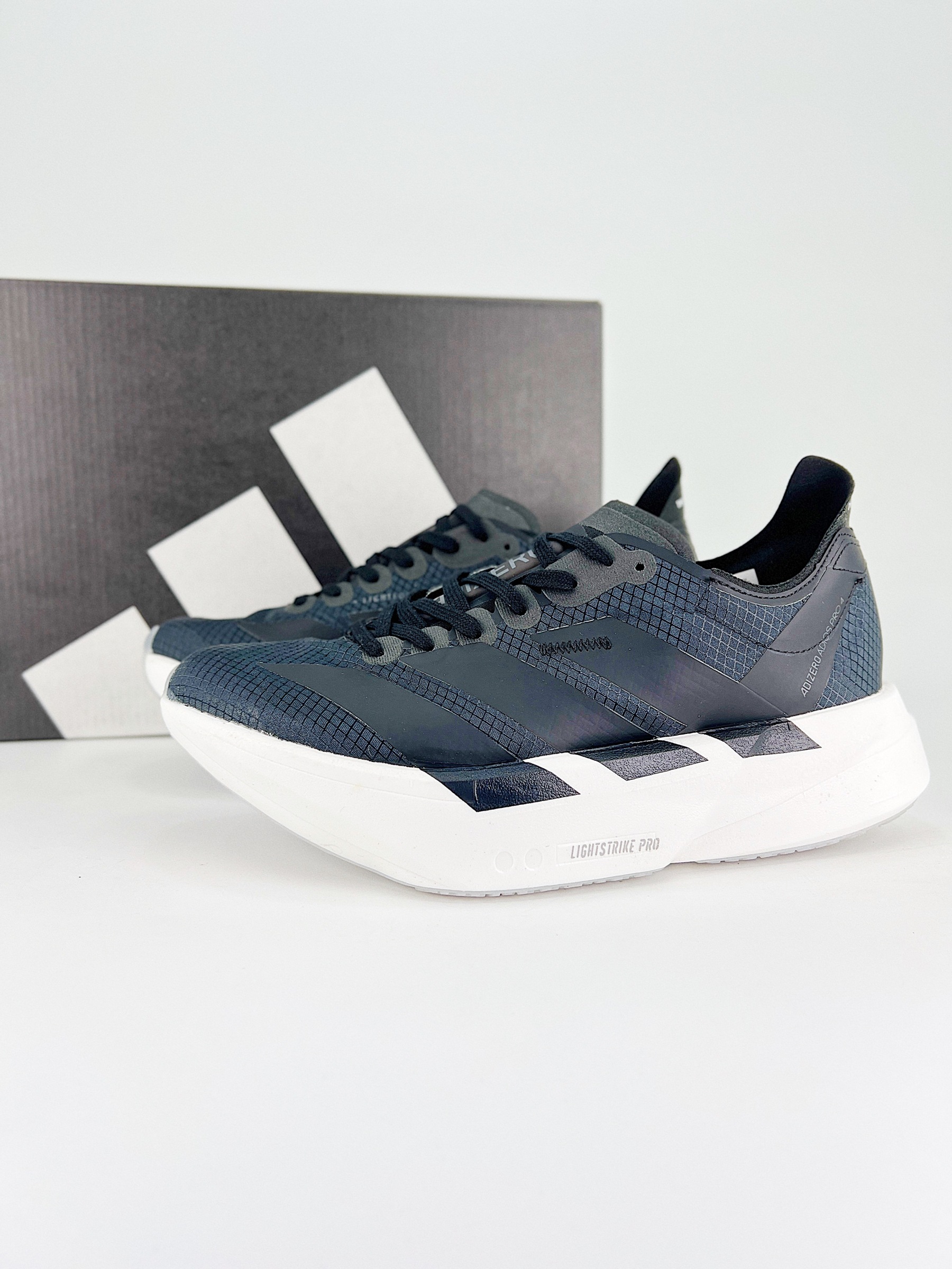 adidas  Adizero Adios 4系列