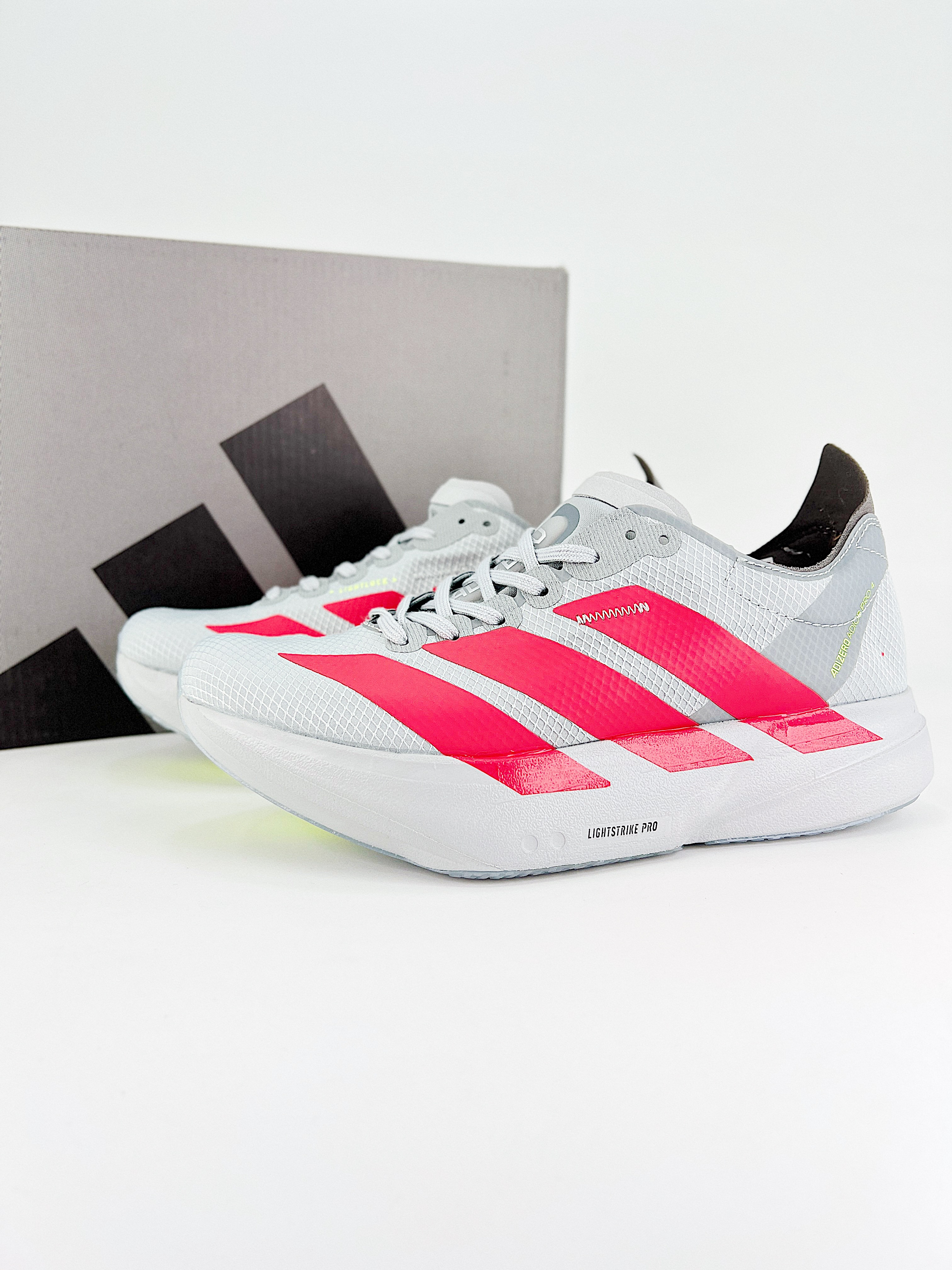 adidas  Adizero Adios 4系列