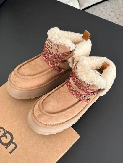 UGG芙拉卡繫帶靴