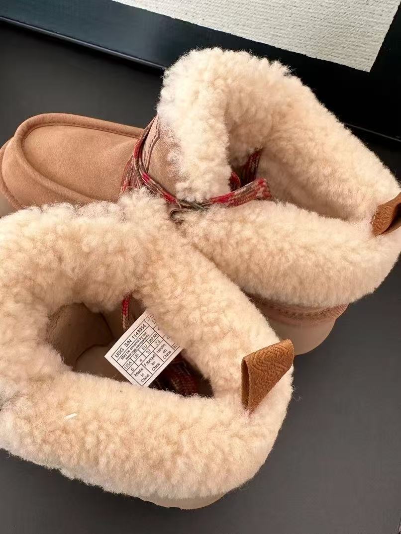 UGG芙拉卡繫帶靴