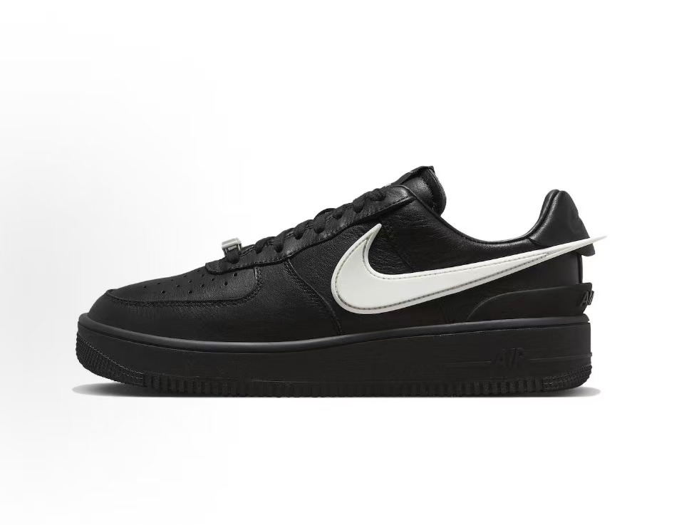 Nike聯名系列