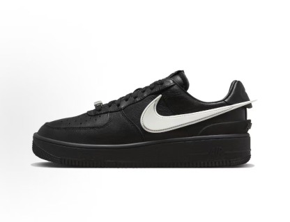 Nike聯名系列