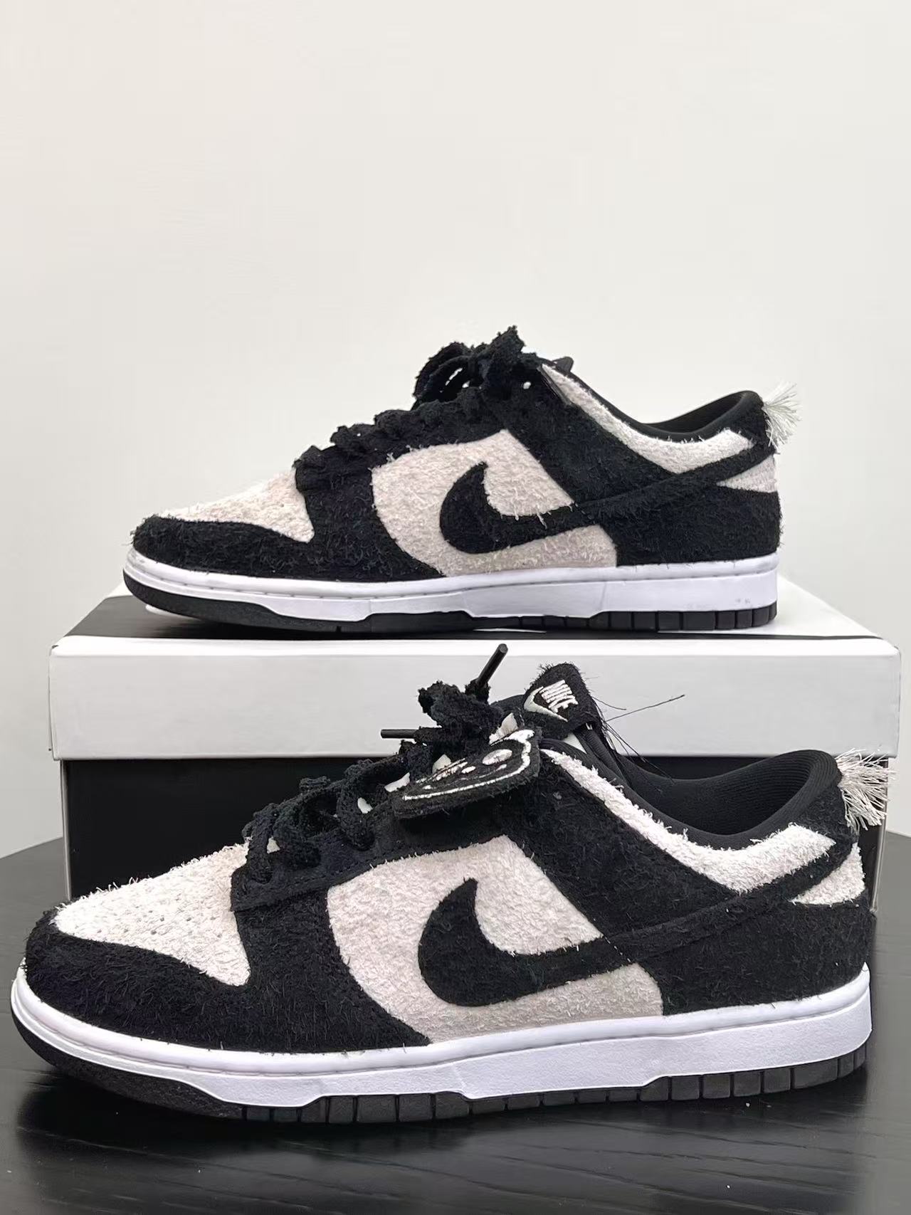 NIKE毛絨黑白熊貓