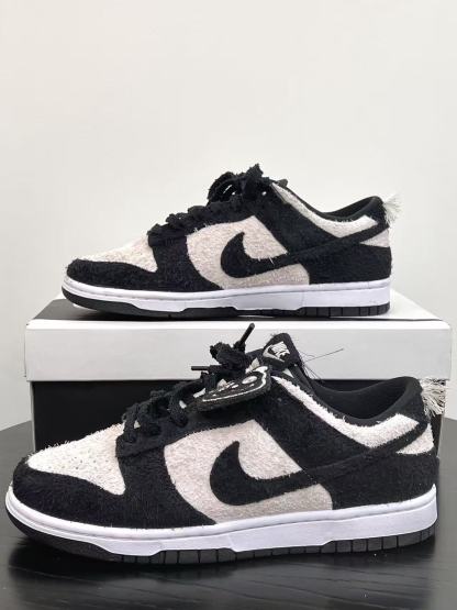 NIKE毛絨黑白熊貓
