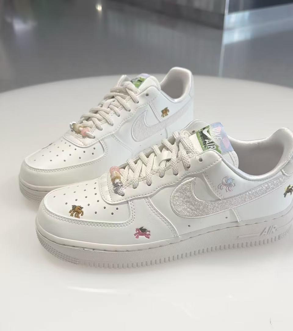 馬年限定小馬白色