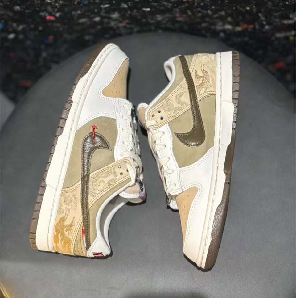 馬年限定Dunk米褐色